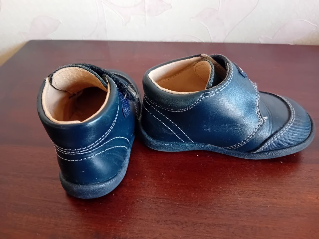 Бебешки обувки размер 20