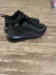 Обувки на найк 720 air max