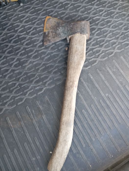 Продам топор кованный