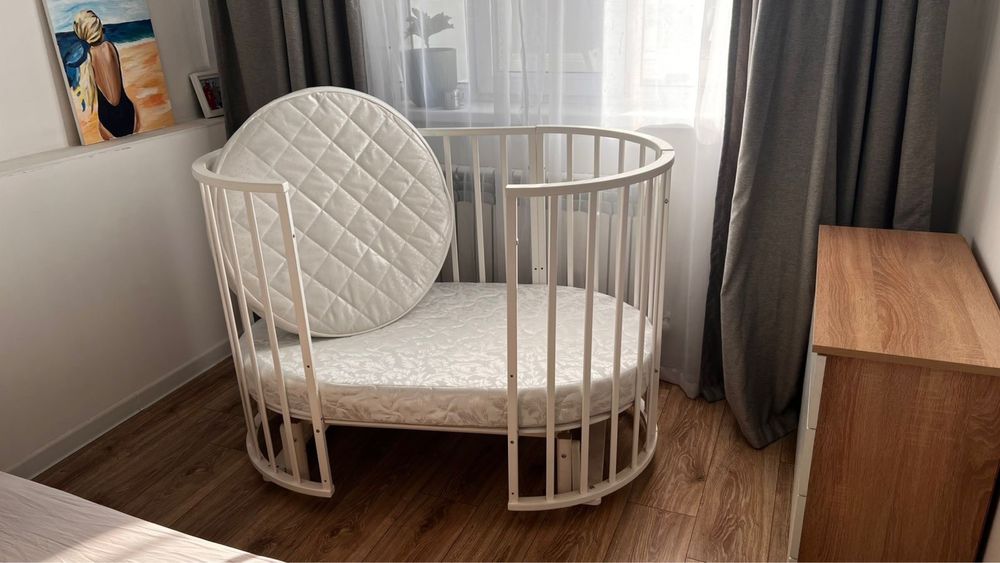 Продам детскую кроватку в подарок ванночка