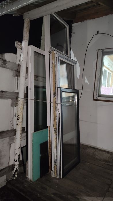 окна пластик и дверь