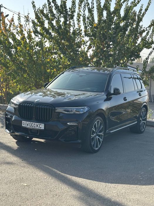 Moshina sotiladi yaxshi zoor holatda