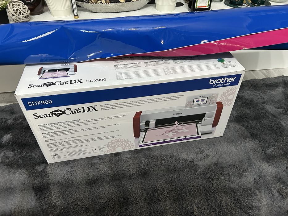 Masina ScanNcut Brother SDX900 scaneaza si decupeaza