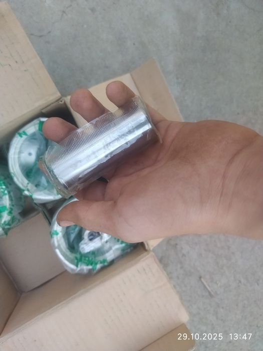 Продам поршни на машину