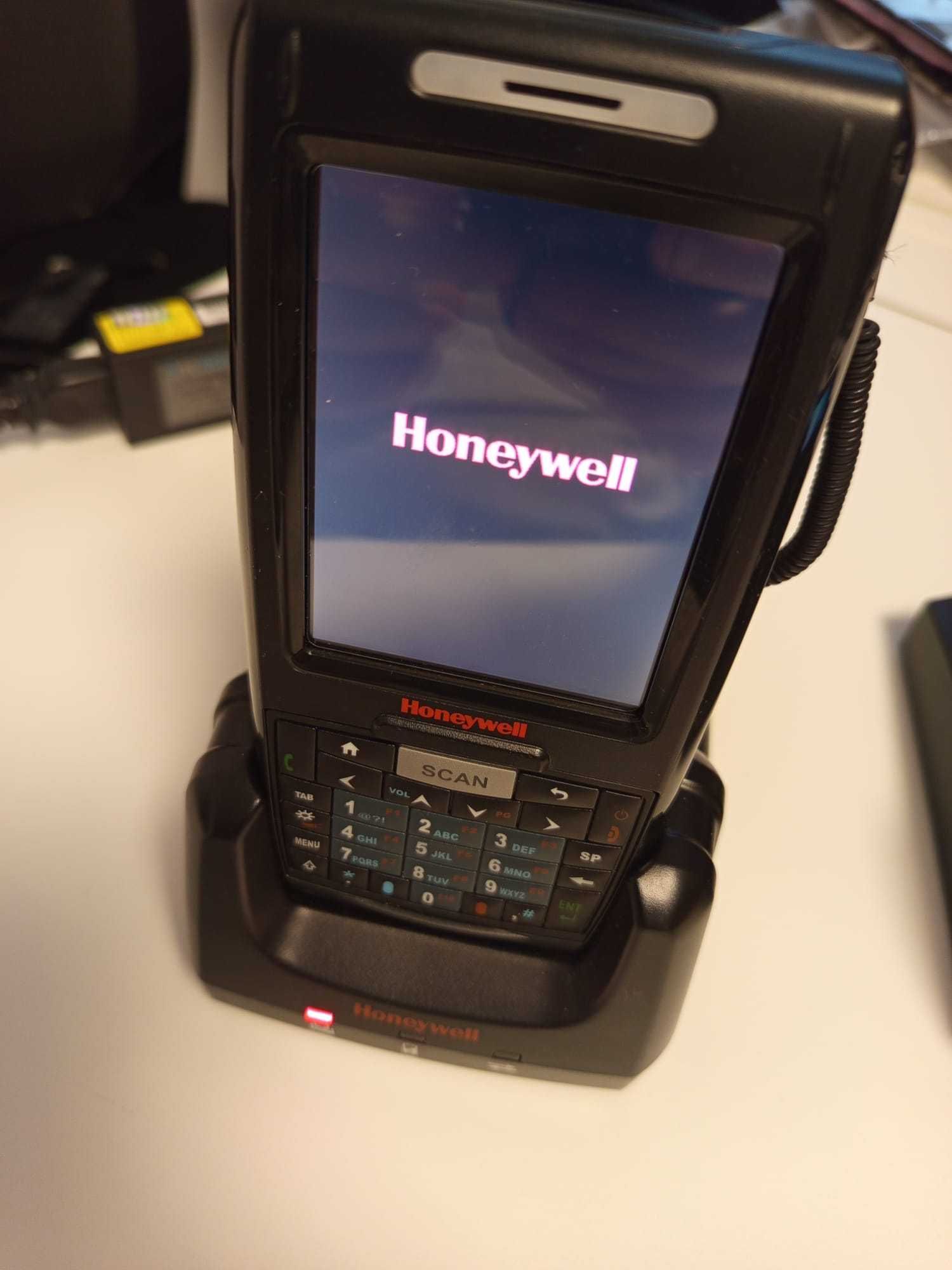 scaner terminal cititor cod bare Motorola MC67 Honeywell tva inclus