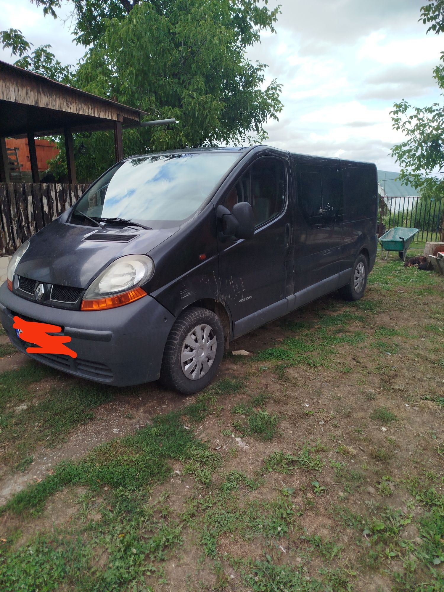 Vând Renault Trafic