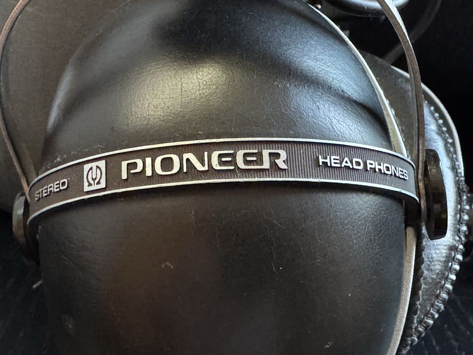 Casti Pioneer SE-305