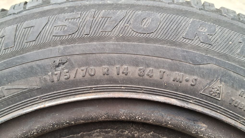 Jante 5.5Jx14 ET36 4x100 (PCD) 60.1 mm si pneuri semperito 175/75 R14