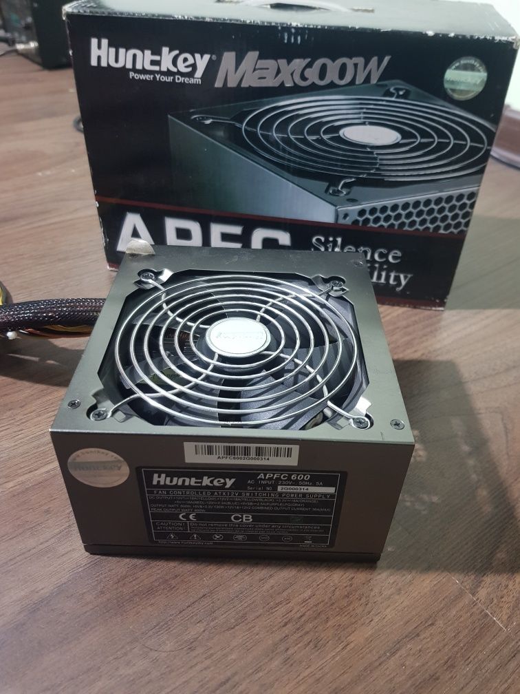 Блок питания Huntkey 600 ватт