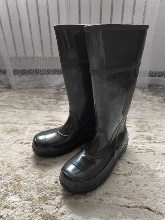 резиновые сапоги