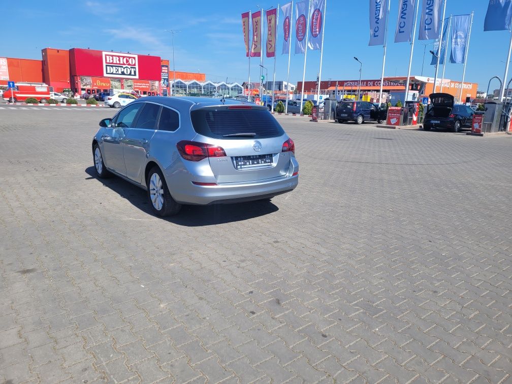 Vand opel astra j