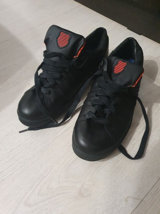 Мужские новые кроссовки