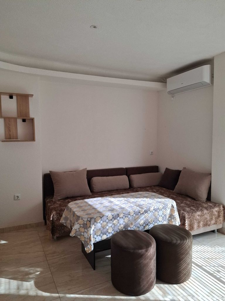 Дава се под наем Тристаен апартамент в Свиленград - 70 кв.м за 382.5 € - Снимка #10