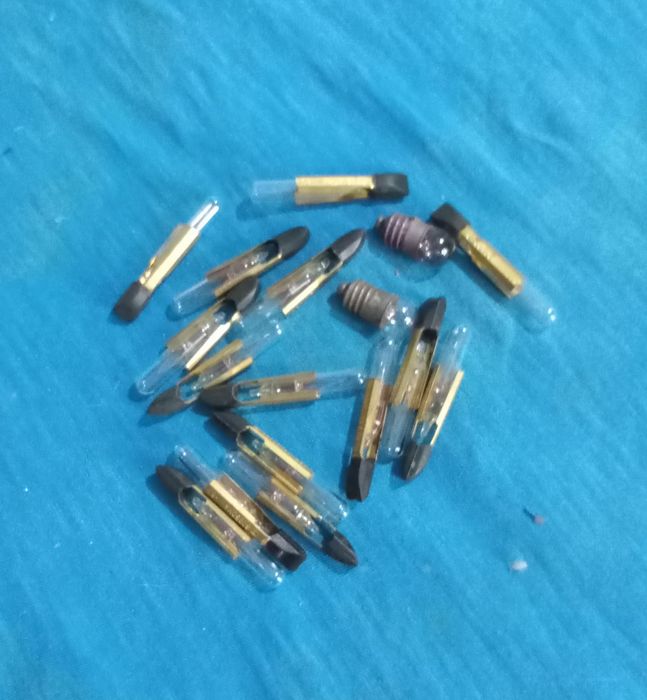 Продаю Советские лампочки.