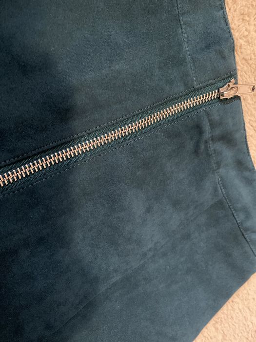 Fusta din catifea marimea XS/34