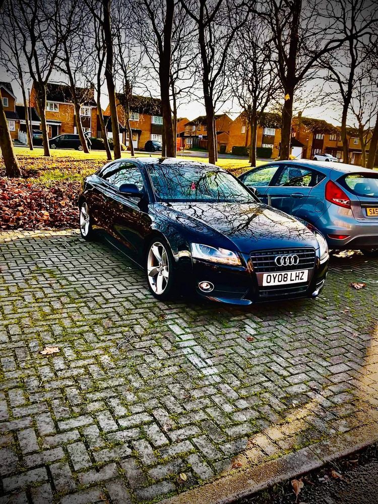 Dezmembrez Audi A5 coupe 2.7