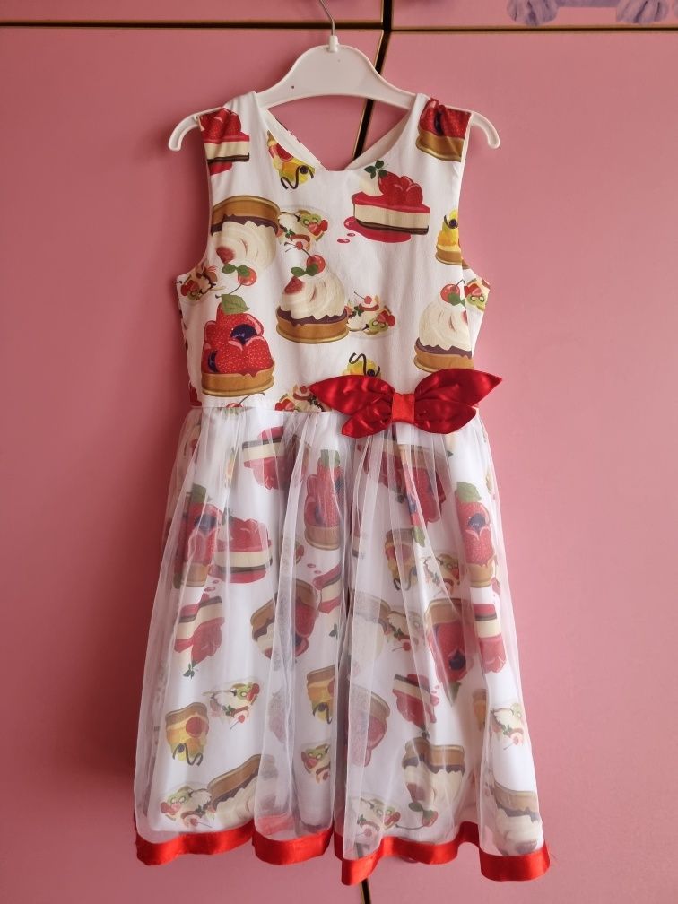 Детска рокля със сладкиши