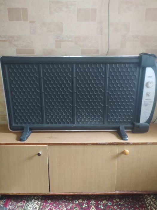 Воздушный обогреватель черный (Havo isitgich qora)