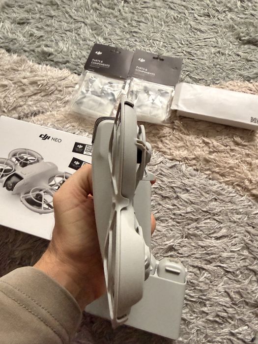 Dji neo plus 4бр батерии и зарядно