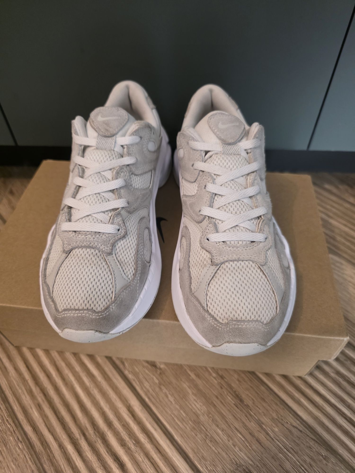 Дамски маратонки NIKE - Резервирани!