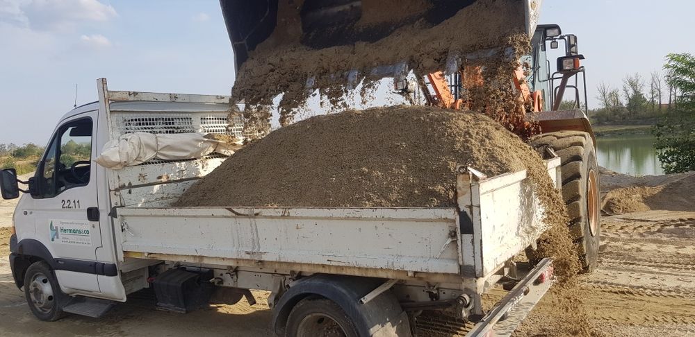 Nisip ,pietris, pamant la sac sau masina  de vanzare