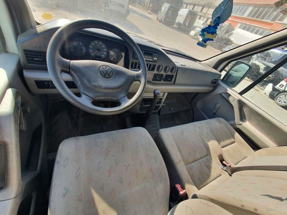Vas lichid parbriz expansiune pompa servo frana vw LT 35 motor 2.5tdi 109cp ANJ dezmembrez dezmembrari