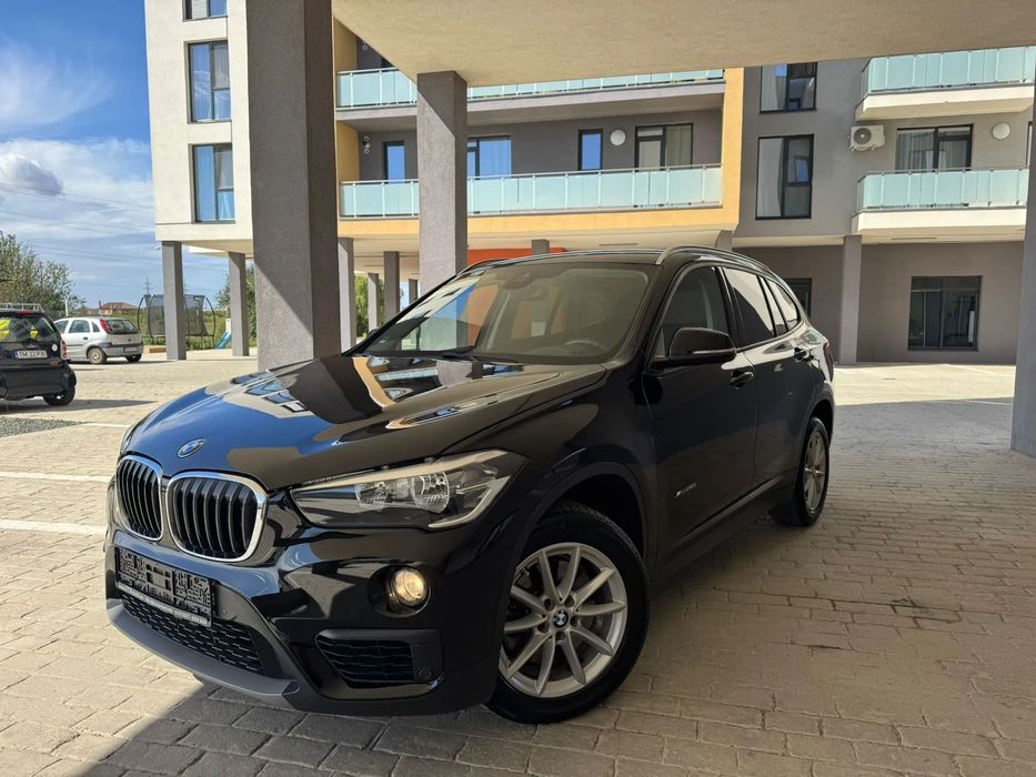 BMW X1 xDrive 2.0i/Automata/incalzire scuane/navigatie/scaune sport