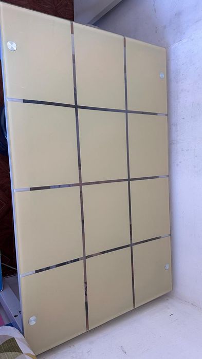 Продаю кухонный стол