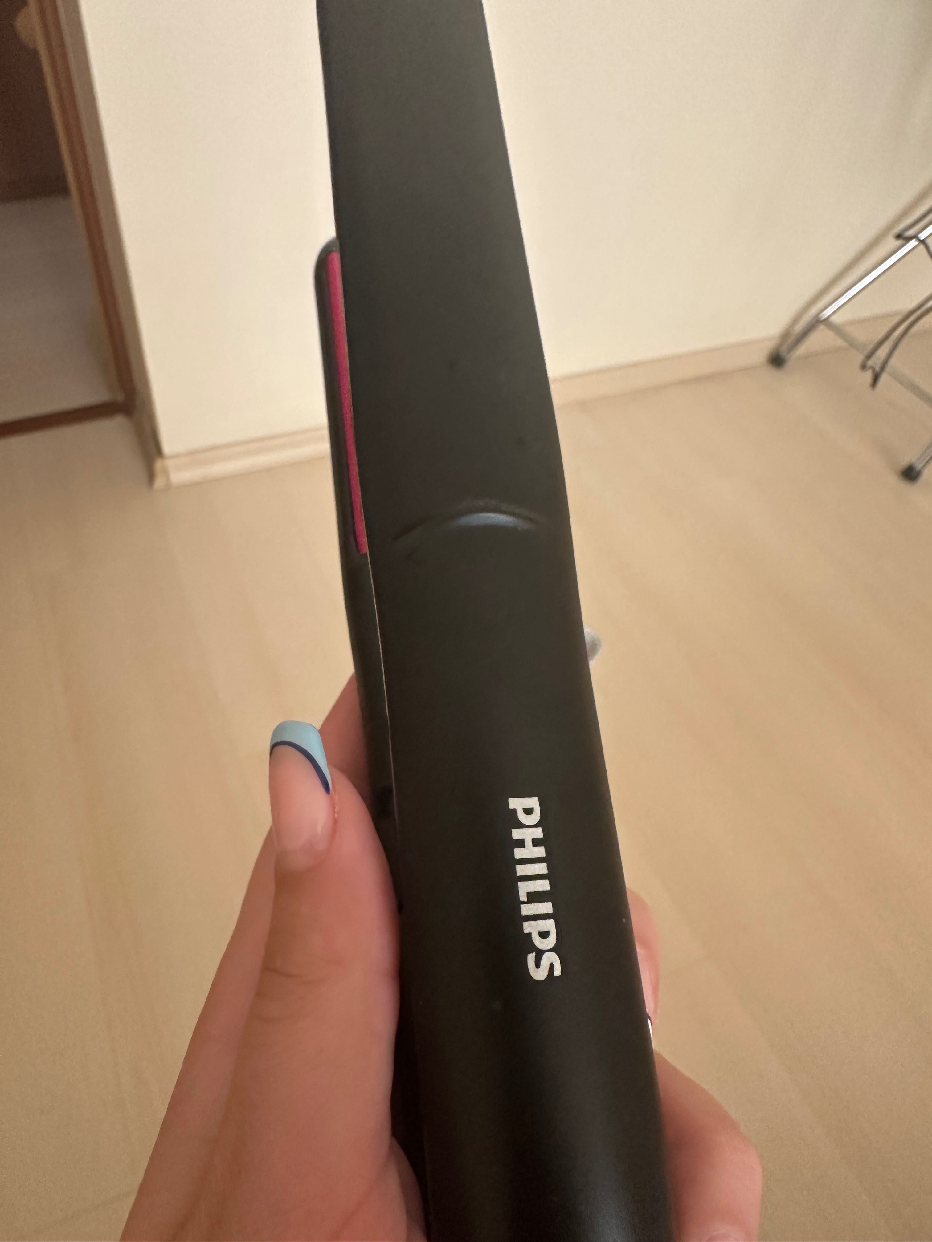 Продавам преса за изправяне на PHILIPS