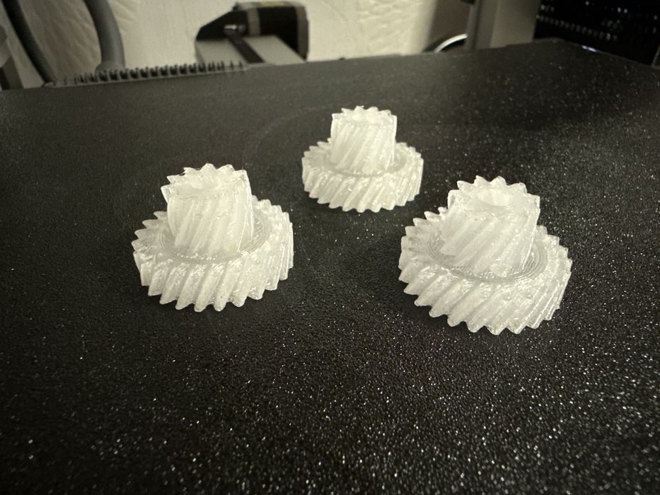 Pinion carlig remorcare BMW