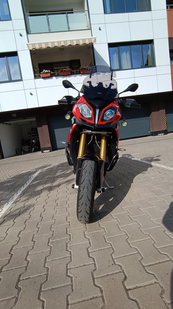 Мотоциклет BMW S1000XR