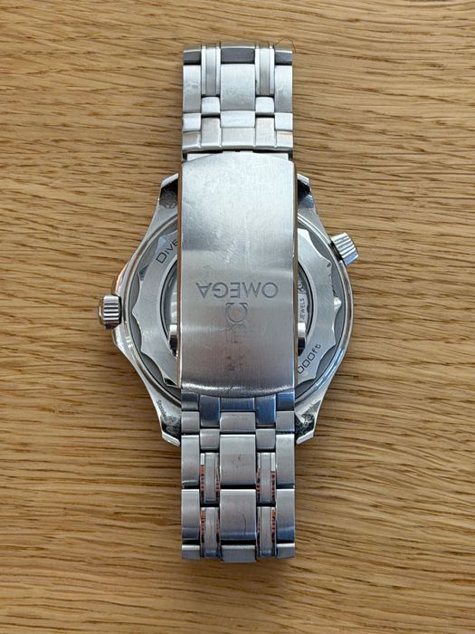 Omega Seamaster Diver 300M + кутия и документи