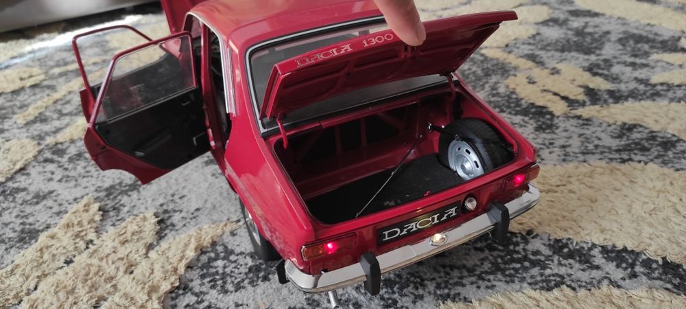 Macheta Dacia 1300 scara 1:8