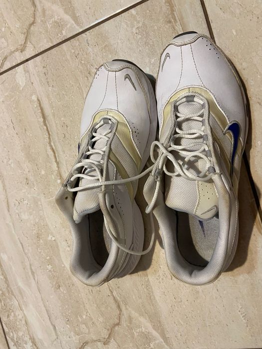 Pantofi sport Nike.