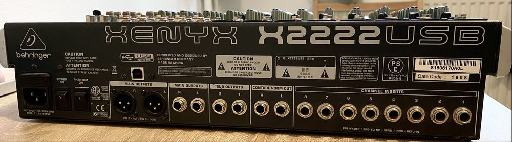 Mixer pasiv Behringer X2222USB cu efecte