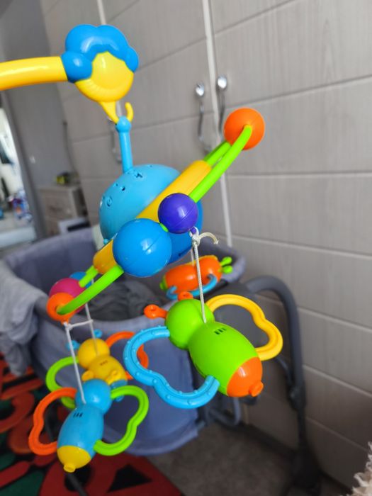 Продам мобиль над кроваткой