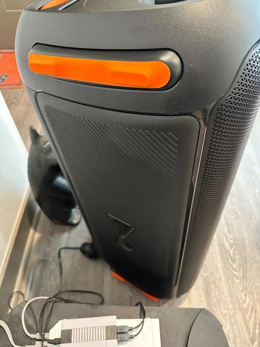 Vând JBL PartyBox  710 Preț Fix!