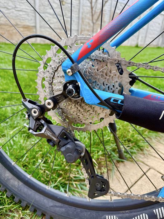 Bicicleta Cube Acid 18” M, 27,5er Manitou Aer, Deore SLX