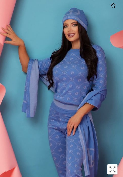 Шапка и шал на Алеса