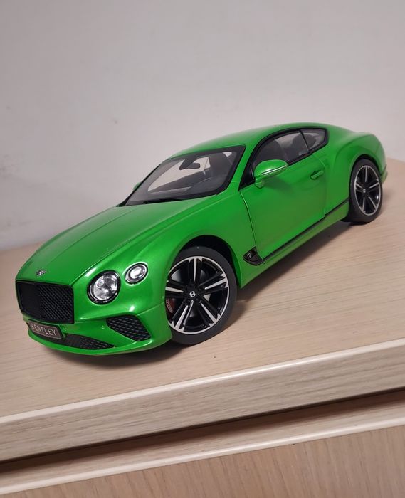 Macheta Bentley Continental-Green Apple-Norev 1/18-masinuta colectie