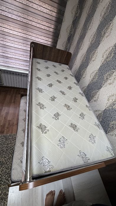 Продается  детская  кровать 2-х ярусная