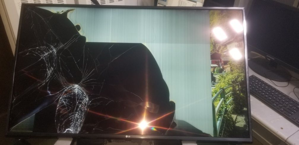 Televizor lg defect ecran spart