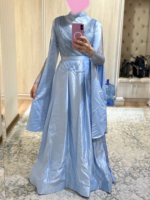 Sotiladi! Bayramona kechalar uchun nafis libos