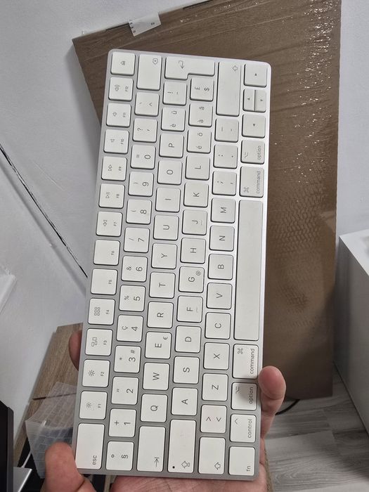 Apple Magic Keyboard 2