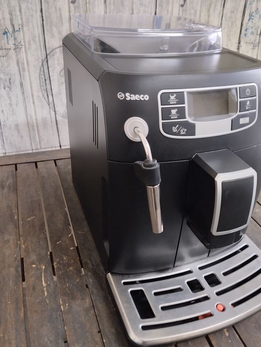 Кафе автомат saeco intelia evo