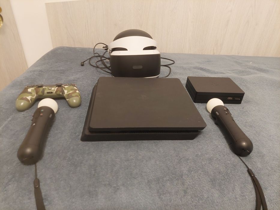 Vand PlayStation 4 +1 controller+kit VR  complet +10 jocuri