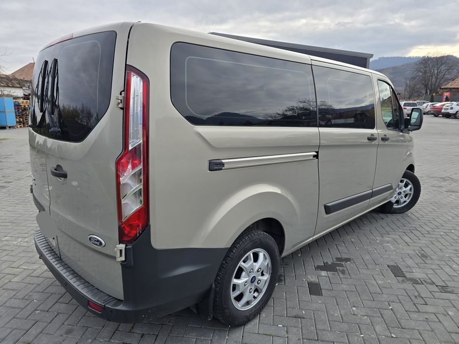 Ford Transit Custom 8+1 locuri!