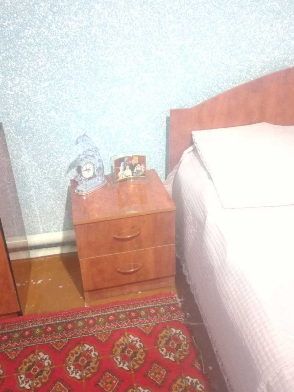 Spalni garnitur sotiladi