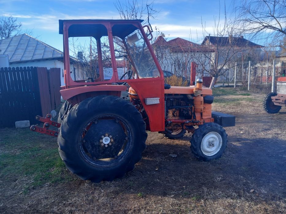 Vand Tractor Renault super 6