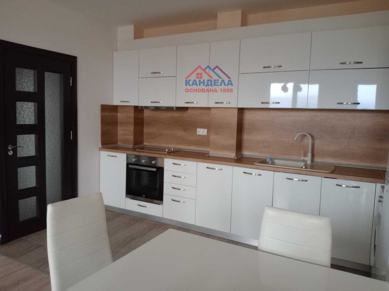 Продава се Двустаен апартамент в Пловдив, Христо Смирненски - 86 кв.м за 1500 €/кв.м - Снимка #1